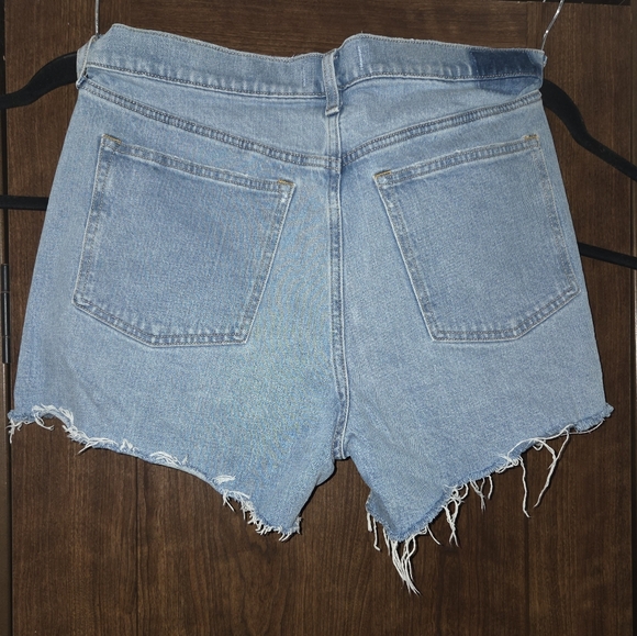 2 Abercrombie & Fitch Shorts - Picture 3 of 6